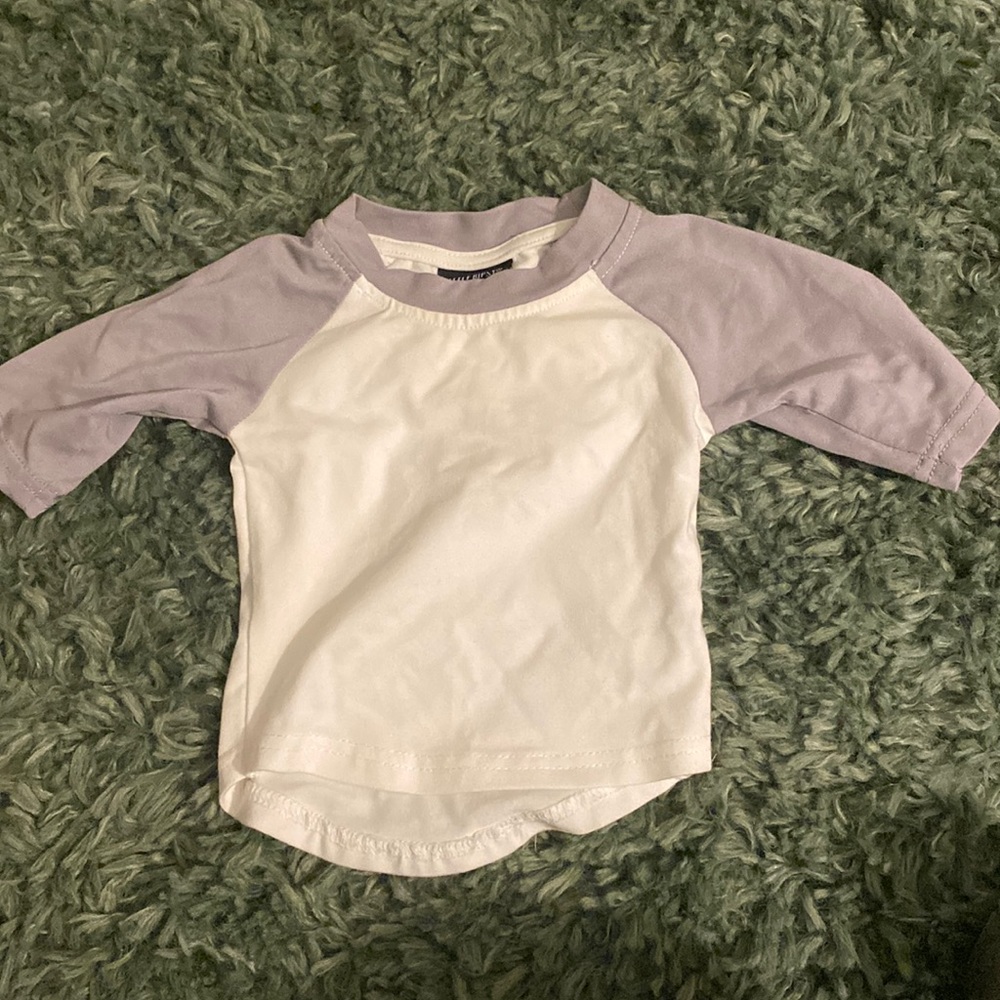 Little bipsy grey baseball tee
